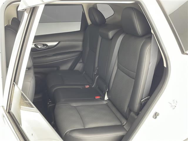 エクストレイル ２０Ｘｉ　社外ナビ　ＡＭ／ＦＭ／ＣＤ／ＤＶＤ／ＳＤ／ＵＳＢ／ＢＴ　フルセグＴＶ　アラウンドビューカメラ　プロパイロット　レーンキープアシスト　エマージェンシーブレーキ　パワーバックドア　シートヒーター（27枚目）