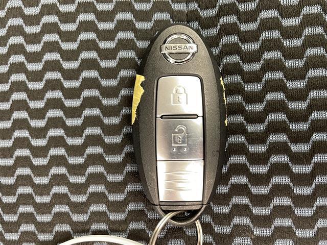 ノート 　純正ナビ　衝突軽減ブレーキ　車線逸脱警報　クリアランスソナー　全方位カメラ　オートライト　ＥＴＣ　電動格納ミラー　フロアマット　ステアリングスイッチ　スマートキー　スタートボタン（12枚目）