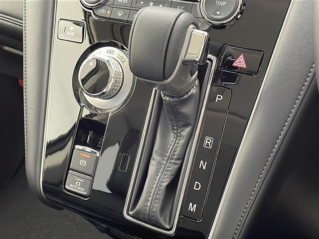 デリカD:5 ブラックエディション 衝突軽減ブレーキ レーンキープアシスト レーダークルーズコントロール 社外メモリナビ フリップダウンモニター バックカメラ スマートキー アイドリングストップ LEDヘッドライト Wエアバッグ(15枚目)