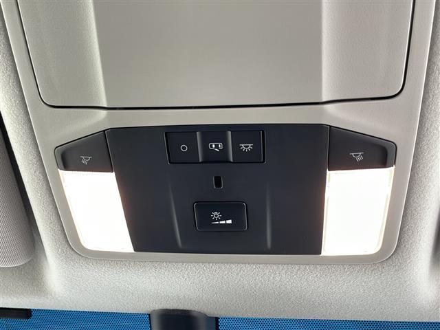 デリカD:5 ブラックエディション 衝突軽減ブレーキ レーンキープアシスト レーダークルーズコントロール 社外メモリナビ フリップダウンモニター バックカメラ スマートキー アイドリングストップ LEDヘッドライト Wエアバッグ(19枚目)