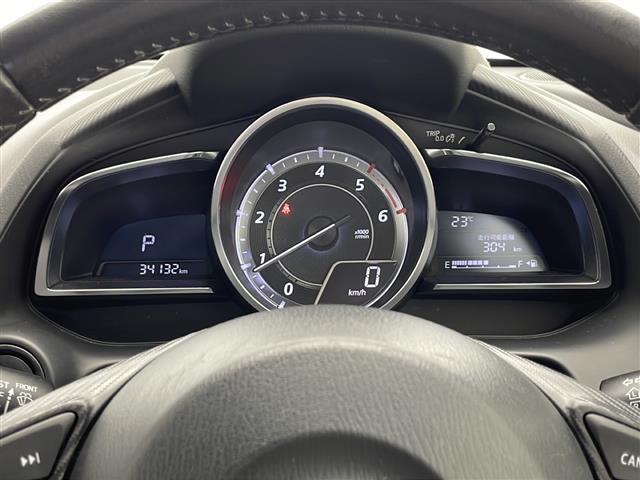 デミオ 衝突軽減ブレーキ クルーズコントロール 純正メモリナビ バックカメラ アイドリングストップ ETC ドラレコ スマートキー LEDヘッドライト 純正フロアマット W+サイド+カーテンエアバッグ(9枚目)