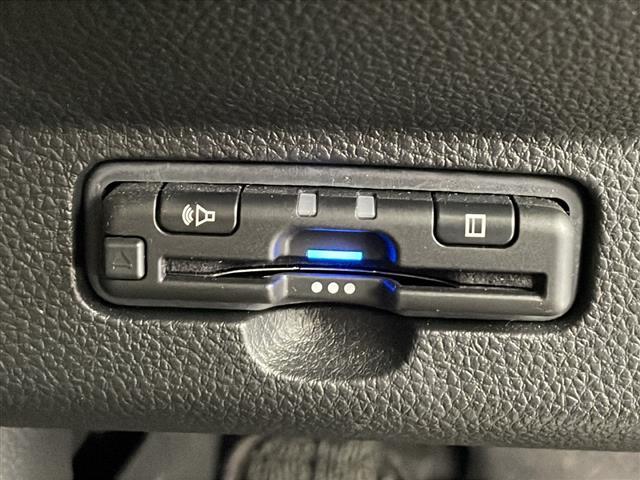 N-WGNカスタム L 衝突軽減ブレーキ レーンキープアシスト レーダークルーズコントロール コーナーセンサー LEDヘッドライト オートライトハイビーム 純正ナビ 社外前後ドライブレコーダー 純正ETC 純正アルミホイール(3枚目)