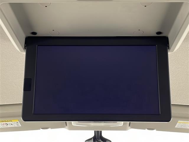 セレナ ハイウェイスター プロパイロットエディション アラウンドビューモニター 純正ビルトインETC 純正9インチSDナビ 純正フリップダウンモニター 両側パワースライライドドア(5枚目)