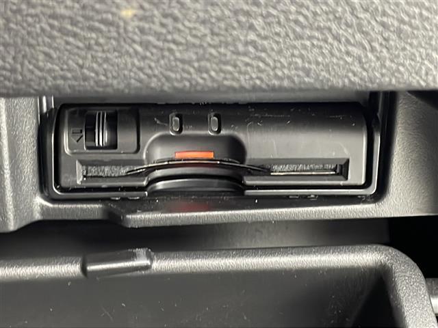 セレナ ハイウェイスター プロパイロットエディション アラウンドビューモニター 純正ビルトインETC 純正9インチSDナビ 純正フリップダウンモニター 両側パワースライライドドア(6枚目)