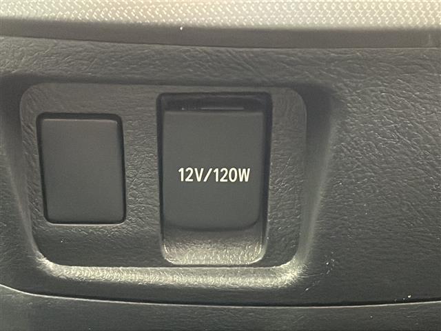 アルファード エンジンスタートボタン/前後コーナーセンサー/バックカメラ/フィリップダウンモニター/パワーシート/ETC/MTモード付AT/電動格納ミラー/オットマン/純正フロアマット/純正アルミホイール/禁煙車(18枚目)