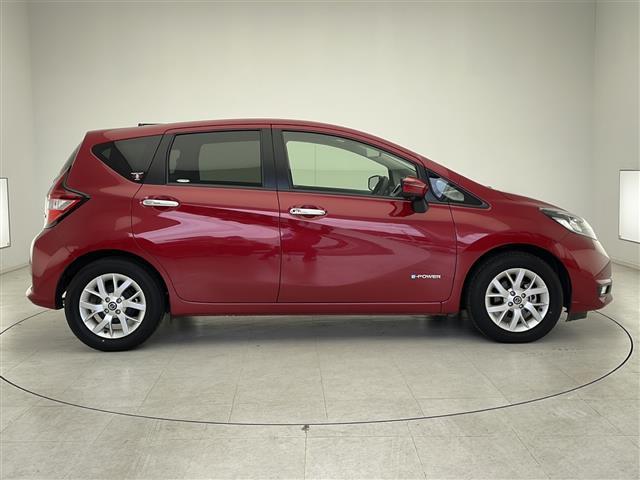 ノート 　衝突軽減ブレーキ　レーンキープアシスト　レーダークルーズコントロール　純正ＳＤナビ　ＥＴＣ　アイドリングストップ　スマートキー　ハーフレザーシート　ＬＥＤヘッドライト　社外フロアマット（34枚目）