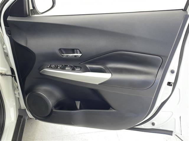 キックス Ｘ　プロパイロット　純正９インチナビ　ＢＴ　フルセグ　ＣＤ　ＤＶＤ　全方位カメラ　ＥＴＣ　純正ドライブレコーダー　デジタルインナーミラー　ハーフレザーシート　衝突軽減ブレーキ　レーンキープアシスト（22枚目）