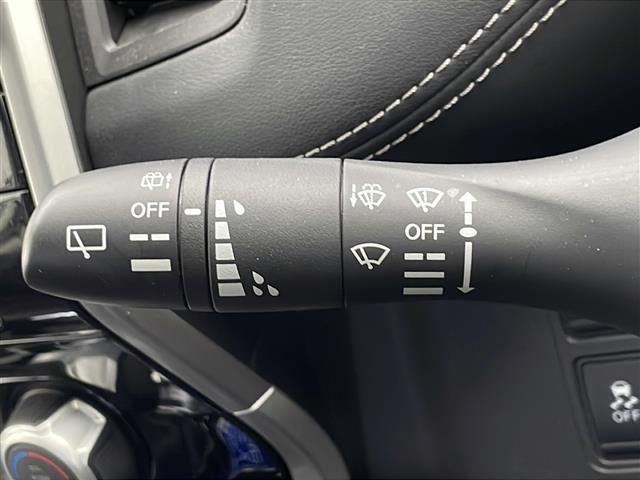 セレナ ｅ－パワー　ハイウェイスターＶ　純正９インチナビ　フルセグ　ＢＴ　ＣＤ　ＤＶＤ　ＵＳＢ　全方位カメラ　純正フリップダウンモニター　プロパイロット　レーダークルーズコントロール　衝突軽減ブレーキ　レーンキープアシスト　両側Ｐスライド（12枚目）