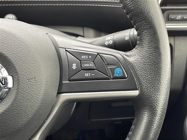 セレナ ｅ－パワー　ハイウェイスターＶ　純正９インチナビ　フルセグ　ＢＴ　ＣＤ　ＤＶＤ　ＵＳＢ　全方位カメラ　純正フリップダウンモニター　プロパイロット　レーダークルーズコントロール　衝突軽減ブレーキ　レーンキープアシスト　両側Ｐスライド（14枚目）