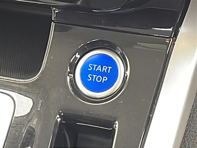 セレナ ｅ－パワー　ハイウェイスターＶ　純正９インチナビ　フルセグ　ＢＴ　ＣＤ　ＤＶＤ　ＵＳＢ　全方位カメラ　純正フリップダウンモニター　プロパイロット　レーダークルーズコントロール　衝突軽減ブレーキ　レーンキープアシスト　両側Ｐスライド（16枚目）