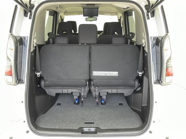 セレナ ｅ－パワー　ハイウェイスターＶ　純正９インチナビ　フルセグ　ＢＴ　ＣＤ　ＤＶＤ　ＵＳＢ　全方位カメラ　純正フリップダウンモニター　プロパイロット　レーダークルーズコントロール　衝突軽減ブレーキ　レーンキープアシスト　両側Ｐスライド（29枚目）