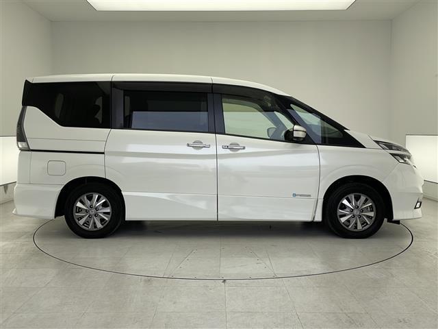 セレナ ｅ－パワー　ハイウェイスターＶ　純正９インチナビ　フルセグ　ＢＴ　ＣＤ　ＤＶＤ　ＵＳＢ　全方位カメラ　純正フリップダウンモニター　プロパイロット　レーダークルーズコントロール　衝突軽減ブレーキ　レーンキープアシスト　両側Ｐスライド（34枚目）