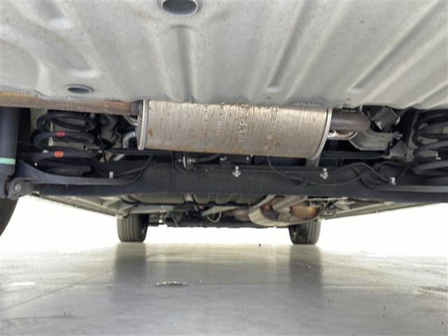 セレナ ｅ－パワー　ハイウェイスターＶ　純正９インチナビ　フルセグ　ＢＴ　ＣＤ　ＤＶＤ　ＵＳＢ　全方位カメラ　純正フリップダウンモニター　プロパイロット　レーダークルーズコントロール　衝突軽減ブレーキ　レーンキープアシスト　両側Ｐスライド（41枚目）