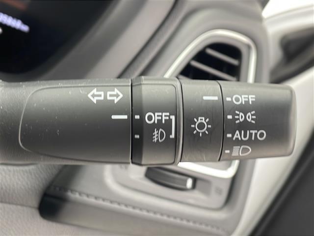 ヴェゼル ハイブリッド 社外ナビ フルセグTV バックカメラ 衝突被害軽減ブレーキ レーンキープアシスト レーダークルーズコントロール 先行車先行お知らせ パワーシート&シートヒーター LEDヘッドラ(16枚目)