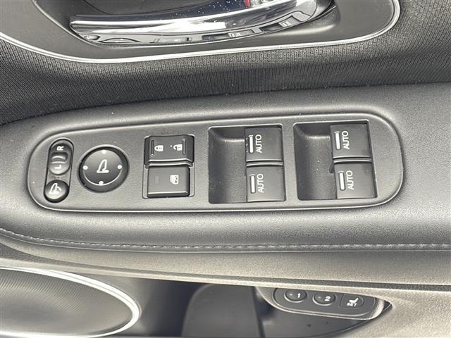 ヴェゼル ハイブリッド 社外ナビ フルセグTV バックカメラ 衝突被害軽減ブレーキ レーンキープアシスト レーダークルーズコントロール 先行車先行お知らせ パワーシート&シートヒーター LEDヘッドラ(22枚目)