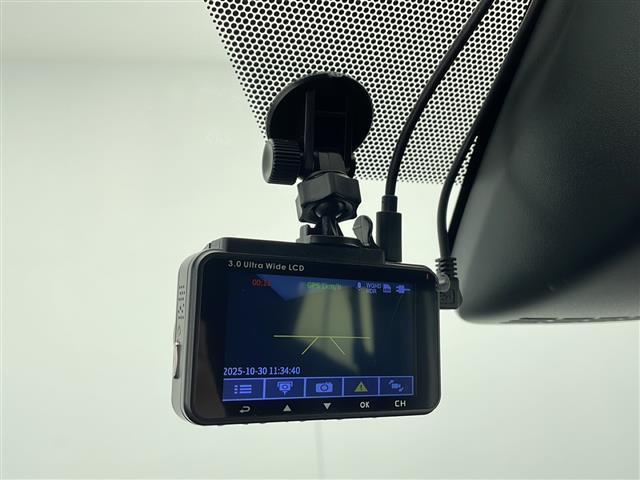 ノア ハイブリッドG 純正ナビ BT TV トヨタセーフティセンス 衝突軽減ブレーキ クリアランスソナー 純正後席モニター 前席シートヒーター 両側パワスラ ビルトインETC2.0 前後ドラレコ LEDライト AC100V(4枚目)