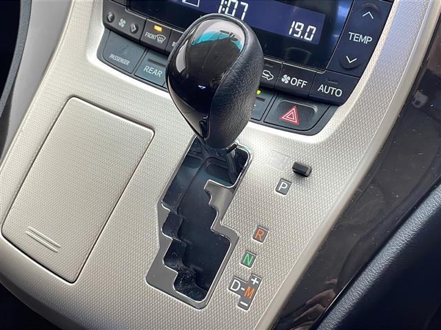 ヴェルファイア 2.4Z ゴールデンアイズ 純正後席モニター 純正SDナビ 純正ビルトインETC 社外前ドライブレコーダー 電動リアゲート クルーズコントロール コーナーセンサー 衝突軽減ブレーキ LEDヘッドライト オートライト オットマン(17枚目)