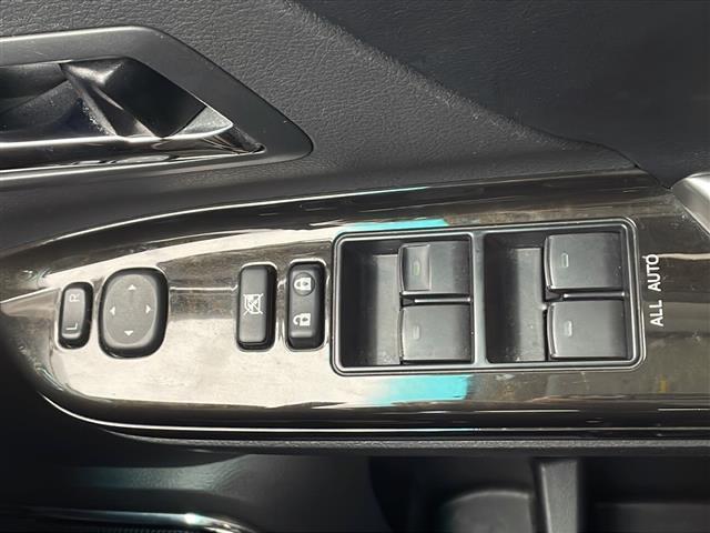 ヴェルファイア 2.4Z ゴールデンアイズ 純正後席モニター 純正SDナビ 純正ビルトインETC 社外前ドライブレコーダー 電動リアゲート クルーズコントロール コーナーセンサー 衝突軽減ブレーキ LEDヘッドライト オートライト オットマン(22枚目)