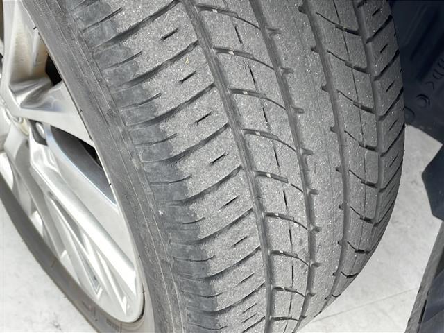 ヴェルファイア 2.4Z ゴールデンアイズ 純正後席モニター 純正SDナビ 純正ビルトインETC 社外前ドライブレコーダー 電動リアゲート クルーズコントロール コーナーセンサー 衝突軽減ブレーキ LEDヘッドライト オートライト オットマン(40枚目)