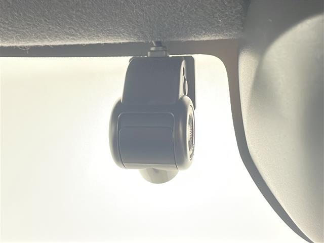 タント カスタムRS 禁煙 純正9型ナビ 両側パワースライドドア シートヒーター バックカメラ レーダークルーズ レーンキープアシスト 衝突軽減ブレーキ オートハイビーム パーキングセンサー 誤発進抑制 ETC ドラレコ(4枚目)