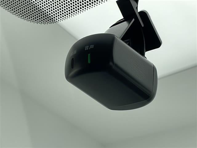 セレナ ｅ－パワー　ハイウェイスターＶ　衝突軽減ブレーキ　レーンキープアシスト　レーダークルーズコントロール　オートマチックハイビーム　純正ＳＤナビ　全方位カメラ　ＥＴＣ　ドラレコ　スマートキー　ＬＥＤヘッドライト　電動格納ミラー（5枚目）