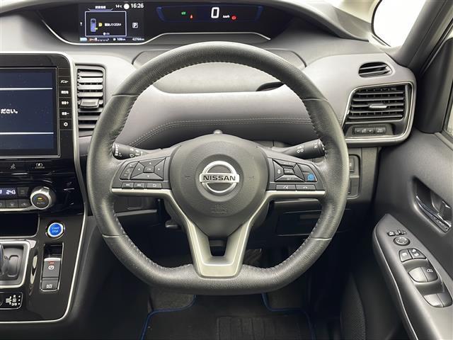 セレナ ｅ－パワー　ハイウェイスターＶ　衝突軽減ブレーキ　レーンキープアシスト　レーダークルーズコントロール　オートマチックハイビーム　純正ＳＤナビ　全方位カメラ　ＥＴＣ　ドラレコ　スマートキー　ＬＥＤヘッドライト　電動格納ミラー（9枚目）