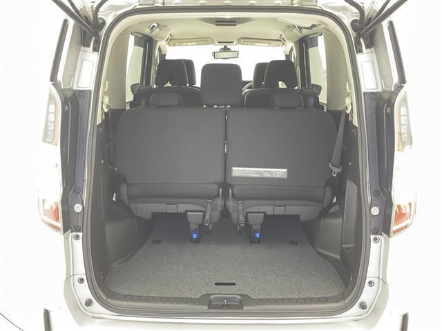 セレナ ｅ－パワー　ハイウェイスターＶ　衝突軽減ブレーキ　レーンキープアシスト　レーダークルーズコントロール　オートマチックハイビーム　純正ＳＤナビ　全方位カメラ　ＥＴＣ　ドラレコ　スマートキー　ＬＥＤヘッドライト　電動格納ミラー（29枚目）