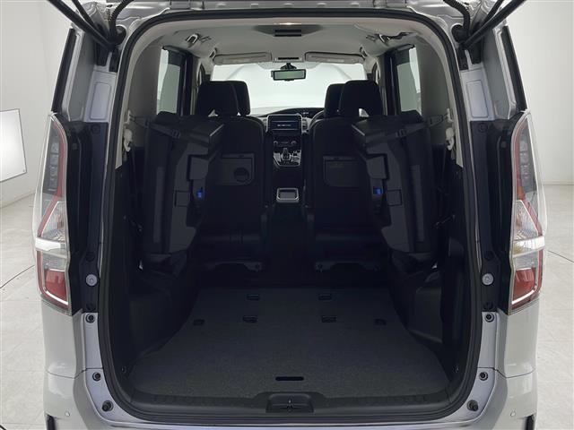 セレナ ｅ－パワー　ハイウェイスターＶ　衝突軽減ブレーキ　レーンキープアシスト　レーダークルーズコントロール　オートマチックハイビーム　純正ＳＤナビ　全方位カメラ　ＥＴＣ　ドラレコ　スマートキー　ＬＥＤヘッドライト　電動格納ミラー（30枚目）