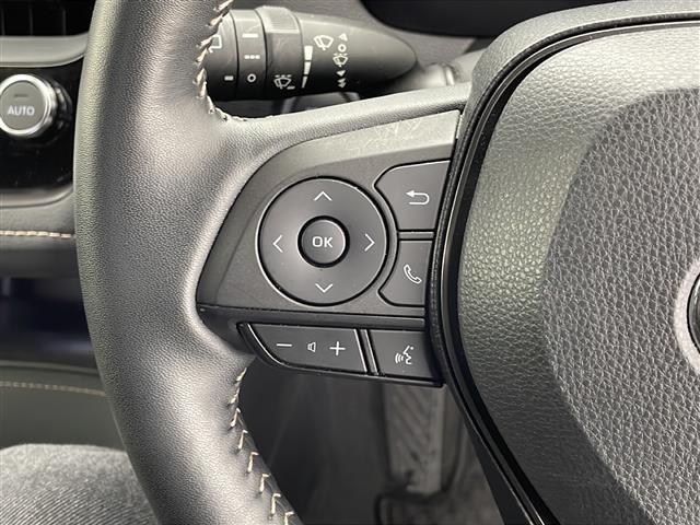 カローラツーリング ハイブリッド　ダブルバイビー　衝突軽減ブレーキ　レーンキープアシスト　レーダークルーズコントロール　オートマチックハイビーム　純正メモリナビ　バックカメラ　ＥＴＣ　ドラレコ　ハーフレザーシート　ステアリングヒーター　スマートキー（11枚目）