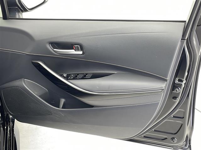 カローラツーリング ハイブリッド　ダブルバイビー　衝突軽減ブレーキ　レーンキープアシスト　レーダークルーズコントロール　オートマチックハイビーム　純正メモリナビ　バックカメラ　ＥＴＣ　ドラレコ　ハーフレザーシート　ステアリングヒーター　スマートキー（22枚目）