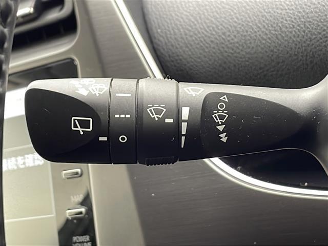 プリウス Sツーリングセレクション・ブラックエディション 純正ディスプレイオーディオ BT TV カープレイ トヨタセーフティセンス レーダークルーズコントロール 衝突軽減ブレーキ 全方位カメラ モデリスタエアロ 前席シートヒーター ETC 前後ドラレコ(9枚目)