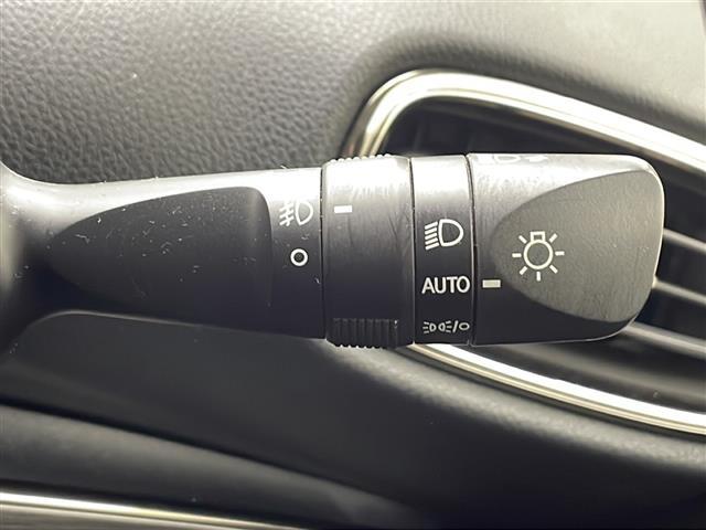 プリウス Sツーリングセレクション・ブラックエディション 純正ディスプレイオーディオ BT TV カープレイ トヨタセーフティセンス レーダークルーズコントロール 衝突軽減ブレーキ 全方位カメラ モデリスタエアロ 前席シートヒーター ETC 前後ドラレコ(12枚目)