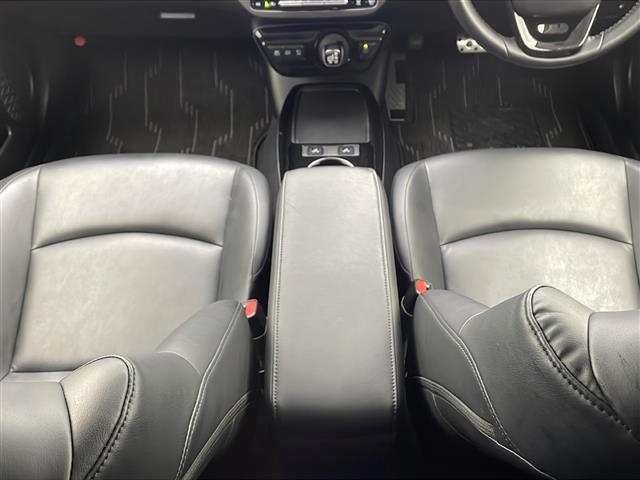 プリウス Sツーリングセレクション・ブラックエディション 純正ディスプレイオーディオ BT TV カープレイ トヨタセーフティセンス レーダークルーズコントロール 衝突軽減ブレーキ 全方位カメラ モデリスタエアロ 前席シートヒーター ETC 前後ドラレコ(24枚目)