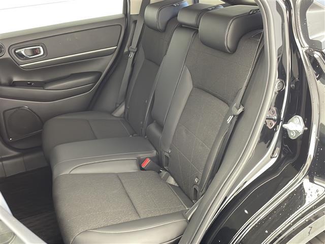 ヴェゼル e:HEV Z ホンダコネクトナビ BT TV カープレイ フロントグリルオプション ブラックエンブレムオプション ホンダセンシング 衝突軽減ブレーキ 全方位カメラ ワイヤレス充電 標準グリル積載 ETC2.0(23枚目)