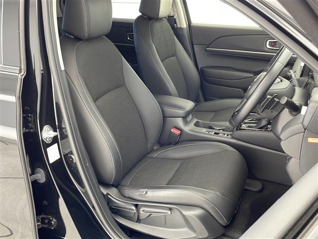 ヴェゼル e:HEV Z ホンダコネクトナビ BT TV カープレイ フロントグリルオプション ブラックエンブレムオプション ホンダセンシング 衝突軽減ブレーキ 全方位カメラ ワイヤレス充電 標準グリル積載 ETC2.0(24枚目)