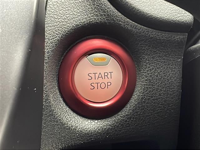 ノート e-パワー ニスモ エンジンスタートボタン 純正エアロ 前後ドライブレコーダー バックカメラ レーンキープアシスト 純正SDナビ 純正アルミホイール フルセグTV 純正フロアマット 衝突軽減システム アイドリングストップ(12枚目)