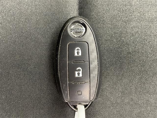 ノート e-パワー ニスモ エンジンスタートボタン 純正エアロ 前後ドライブレコーダー バックカメラ レーンキープアシスト 純正SDナビ 純正アルミホイール フルセグTV 純正フロアマット 衝突軽減システム アイドリングストップ(13枚目)