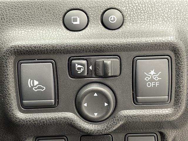 ノート e-パワー ニスモ エンジンスタートボタン 純正エアロ 前後ドライブレコーダー バックカメラ レーンキープアシスト 純正SDナビ 純正アルミホイール フルセグTV 純正フロアマット 衝突軽減システム アイドリングストップ(18枚目)