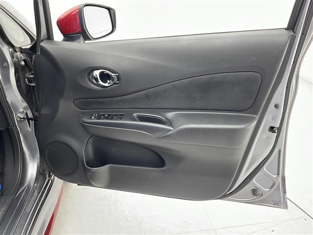 ノート e-パワー ニスモ エンジンスタートボタン 純正エアロ 前後ドライブレコーダー バックカメラ レーンキープアシスト 純正SDナビ 純正アルミホイール フルセグTV 純正フロアマット 衝突軽減システム アイドリングストップ(21枚目)