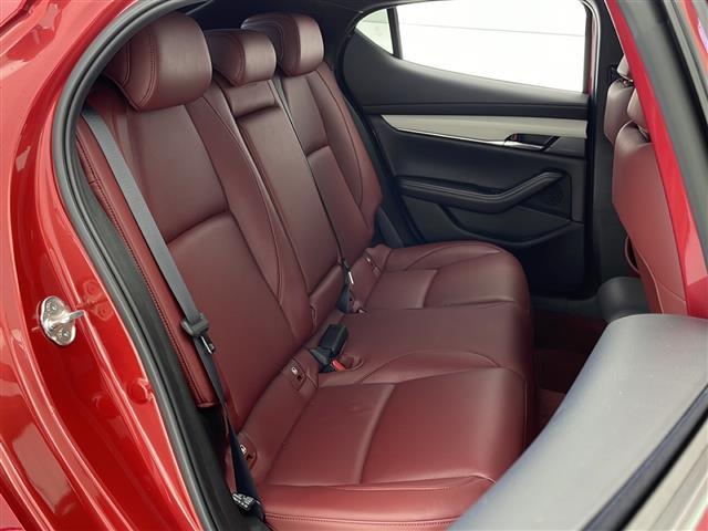 MAZDA3ファストバック 20S 100周年特別記念車 純正メーカーナビ BOSEサウンド 衝突軽減ブレーキ レーダークルーズコントロール レーンキープアシスト クリアランスソナー 全方位カメラ ブラインドスポットモニター ヘッドアップディスプレイ(27枚目)