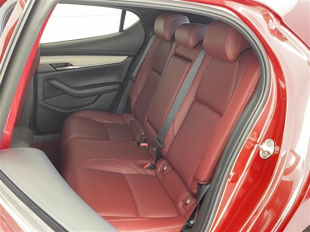 MAZDA3ファストバック 20S 100周年特別記念車 純正メーカーナビ BOSEサウンド 衝突軽減ブレーキ レーダークルーズコントロール レーンキープアシスト クリアランスソナー 全方位カメラ ブラインドスポットモニター ヘッドアップディスプレイ(28枚目)
