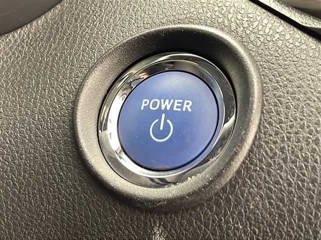 Ｃ－ＨＲ Ｇ　モード　ネロ　ＴＳＳ　純正９インチナビ（ＢＴ／ＴＶ／ＤＶＤ／ＣＤ）　ＥＴＣ　シートヒーター　革巻ハンドル　ステアリングスイッチ　オートライト　フォグ　電子パーキング　ブレーキホールド　ＴＲＤエアロ　バックカメラ（15枚目）