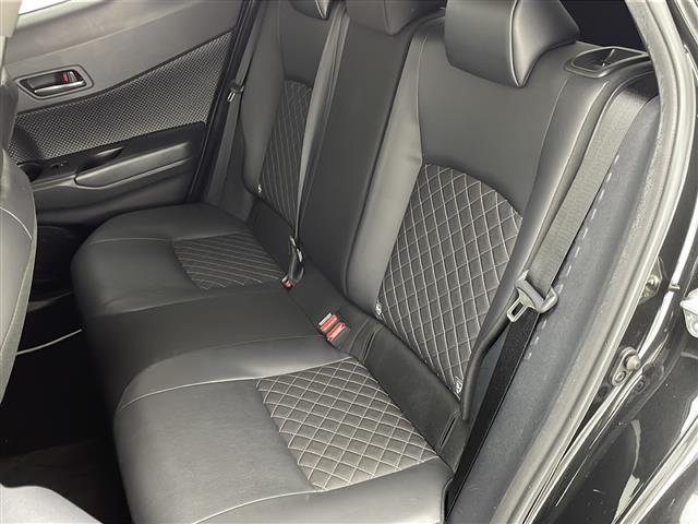 Ｃ－ＨＲ Ｇ　モード　ネロ　ＴＳＳ　純正９インチナビ（ＢＴ／ＴＶ／ＤＶＤ／ＣＤ）　ＥＴＣ　シートヒーター　革巻ハンドル　ステアリングスイッチ　オートライト　フォグ　電子パーキング　ブレーキホールド　ＴＲＤエアロ　バックカメラ（28枚目）