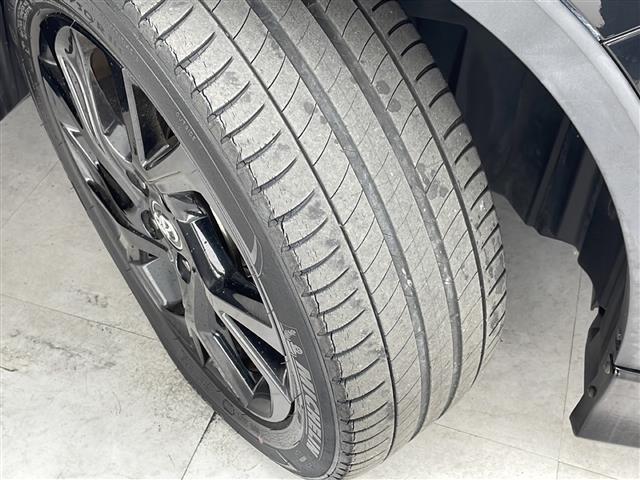 Ｃ－ＨＲ Ｇ　モード　ネロ　ＴＳＳ　純正９インチナビ（ＢＴ／ＴＶ／ＤＶＤ／ＣＤ）　ＥＴＣ　シートヒーター　革巻ハンドル　ステアリングスイッチ　オートライト　フォグ　電子パーキング　ブレーキホールド　ＴＲＤエアロ　バックカメラ（40枚目）