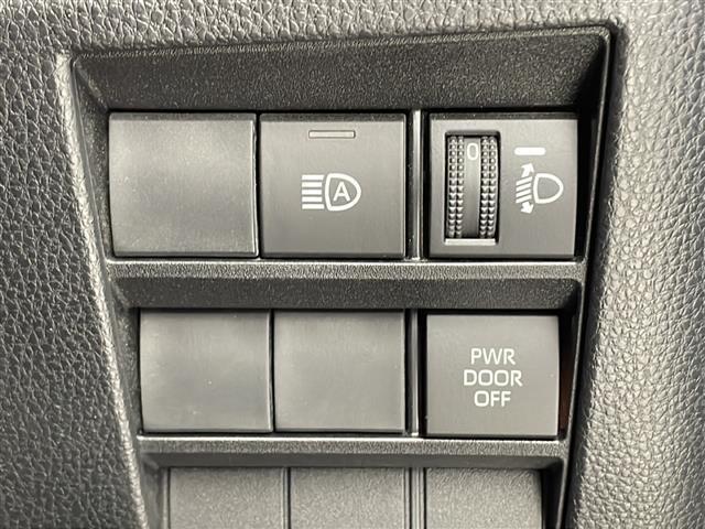 ヴォクシー Ｓ－Ｚ　快適利便パッケージｈｉｇｈ　電動リアゲート　２列目オットマン　１，２列目シートヒーター　純正１０．５インチディスプレイオーディオ　ＤＶＤ　ＣＤ　ＢＴ　フルセグＴＶ　ステアリングスイッチ　ＥＴＣ２．０（17枚目）