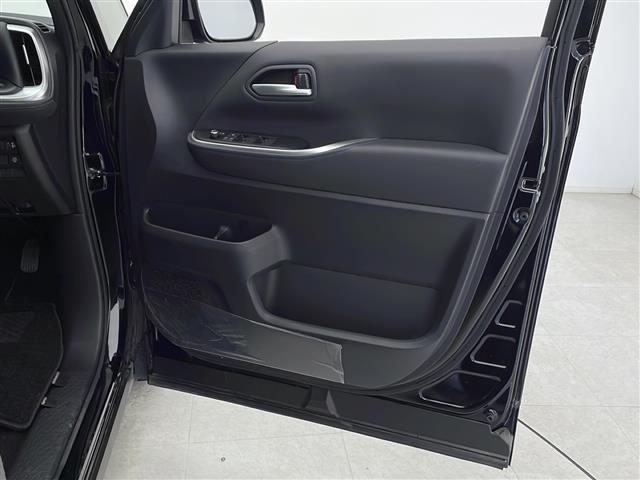 ヴォクシー Ｓ－Ｚ　快適利便パッケージｈｉｇｈ　電動リアゲート　２列目オットマン　１，２列目シートヒーター　純正１０．５インチディスプレイオーディオ　ＤＶＤ　ＣＤ　ＢＴ　フルセグＴＶ　ステアリングスイッチ　ＥＴＣ２．０（21枚目）