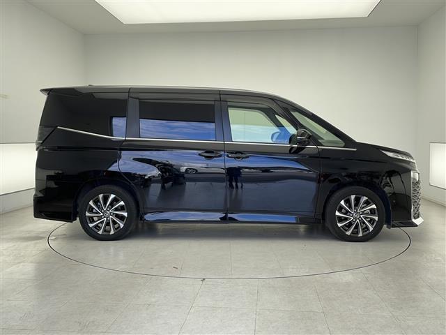 ヴォクシー Ｓ－Ｚ　快適利便パッケージｈｉｇｈ　電動リアゲート　２列目オットマン　１，２列目シートヒーター　純正１０．５インチディスプレイオーディオ　ＤＶＤ　ＣＤ　ＢＴ　フルセグＴＶ　ステアリングスイッチ　ＥＴＣ２．０（35枚目）