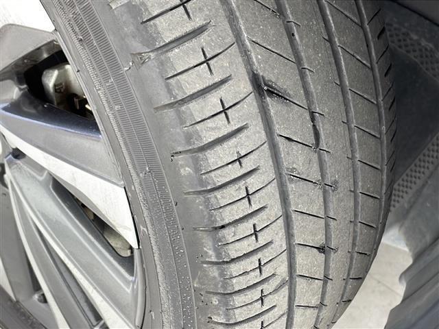 ヴォクシー Ｓ－Ｚ　快適利便パッケージｈｉｇｈ　電動リアゲート　２列目オットマン　１，２列目シートヒーター　純正１０．５インチディスプレイオーディオ　ＤＶＤ　ＣＤ　ＢＴ　フルセグＴＶ　ステアリングスイッチ　ＥＴＣ２．０（40枚目）