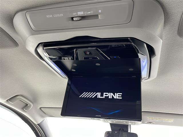 ヴォクシー ZS 煌II アルパインナビ BT TV アルパインフリップダウンモニター 衝突軽減ブレーキ 車線逸脱警報 オートハイビーム 両側パワスラ ビルトインETC LEDライト フォグランプ ロールサンシェード(2枚目)