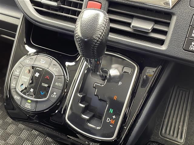 ヴォクシー ZS 煌II アルパインナビ BT TV アルパインフリップダウンモニター 衝突軽減ブレーキ 車線逸脱警報 オートハイビーム 両側パワスラ ビルトインETC LEDライト フォグランプ ロールサンシェード(16枚目)